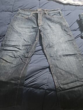 Gently Used Mens Gap Loose Fit Jeans 34x32